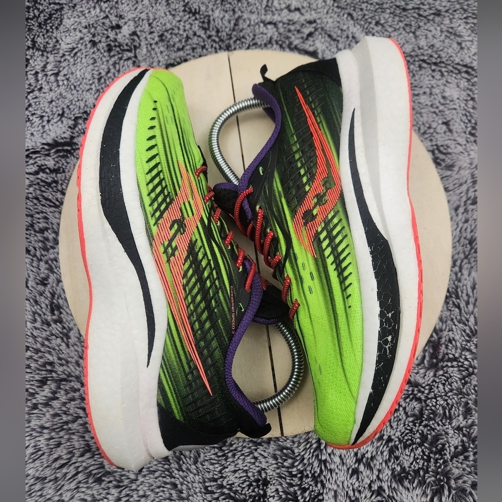 Saucony Endorphin Speed 2 Green Running Shoes Women's Size 7.5 - Picture 5 of 9